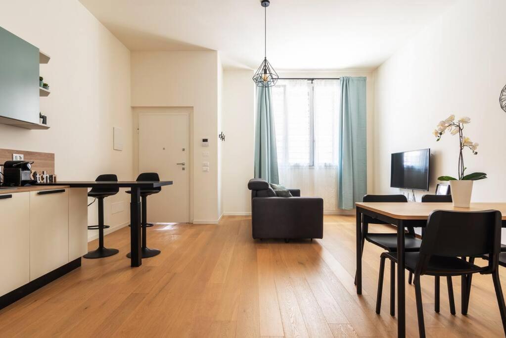 밀라노 Kaizen House - Bilocale De Angeli 아파트 외부 사진